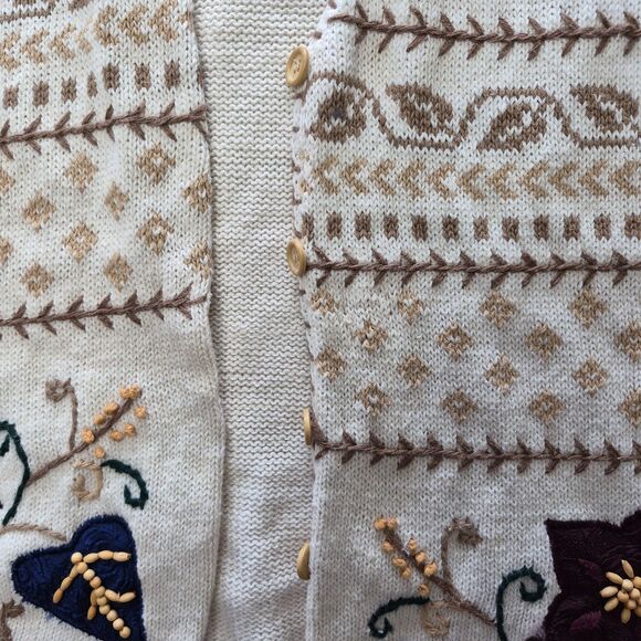 Beldochpopper Cardigan Size XL Tan with Embroadary on Front & Sleeveless - Picture 4 of 6